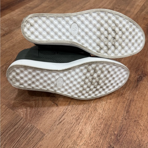 Journee Collection Gray Wedge Slip-On Sneakers - Picture 7 of 9